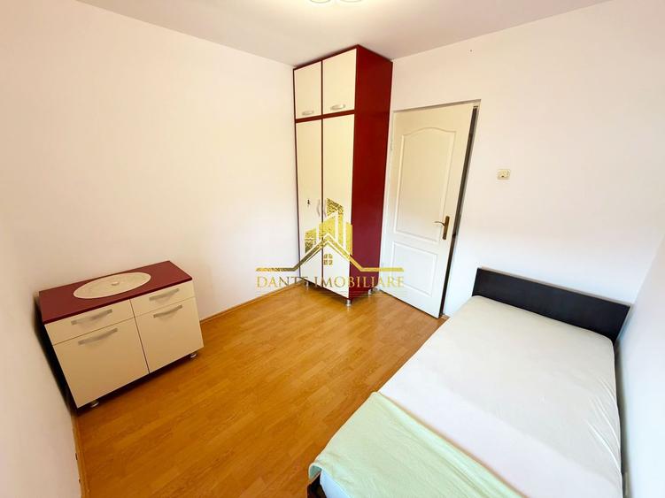 Casa, 4 camere, modern, parcare, curte, balcon, zona Semicentrala
