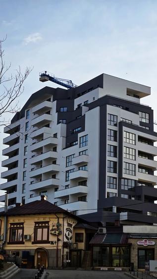 706dc129-8e73-4335-a7ad-43f268310a5a - 1