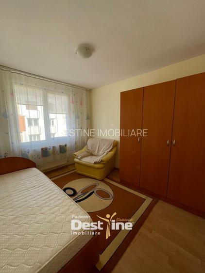 Inchiriez apartament 4 camere in zonǎ centralǎ, Piatra Neamt - 6