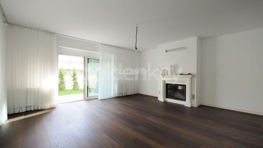 Vilă cu 7 camere, 4 bai | renovata integral 2020 | strada privata - 2