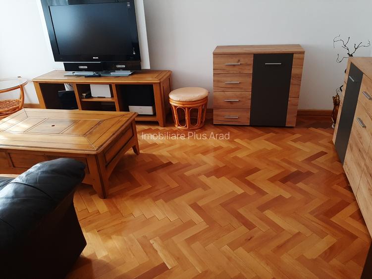 De inchiriat apartament  3  camere zona centrala- langa hotel Central - 2