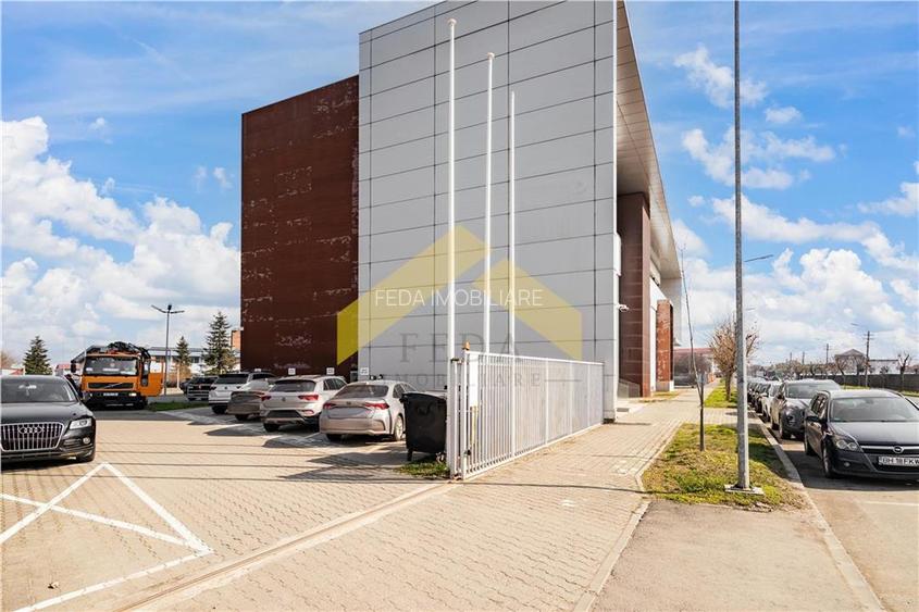 Cladire multifunctionala D+P+2E zona Aeroport de vanzare - 2