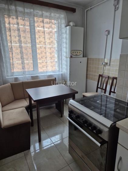 Apartament 3 camere – zona centrala Targoviste, Piata 1 Mai - 7