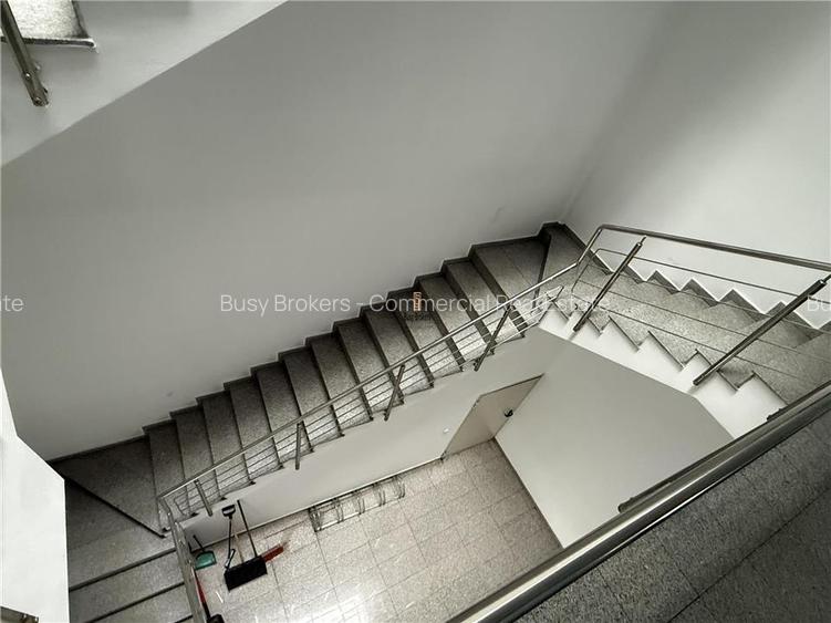 Spatii Birouri - 275 mp - zona centrala - 2