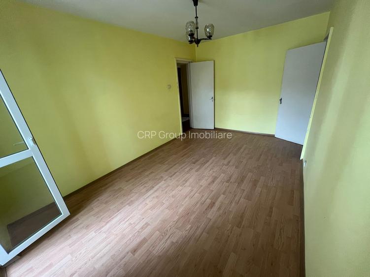 Apartament 4 camere, etaj 1/4, zona Mausoleul Eroilor - Sud - 2