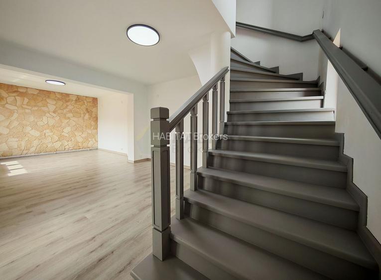 Vilă Individuală cu o curte generoasa zona Aparatorii Patriei - 10