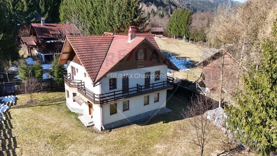 Casă de vacanță în Plaiul Foii | Zărnești | P+E+M | Cadru natural - 2