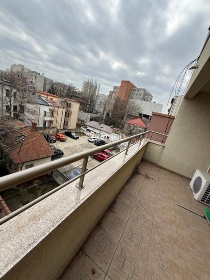 Vanzare Cladire S+P+4 - Dorobanti, 3 apartamente, 6 locuri de parcare - 4
