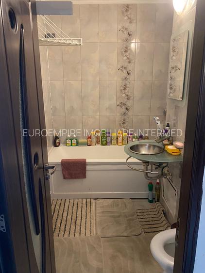 Apartament 2 camere decomandat , zona CET - 3