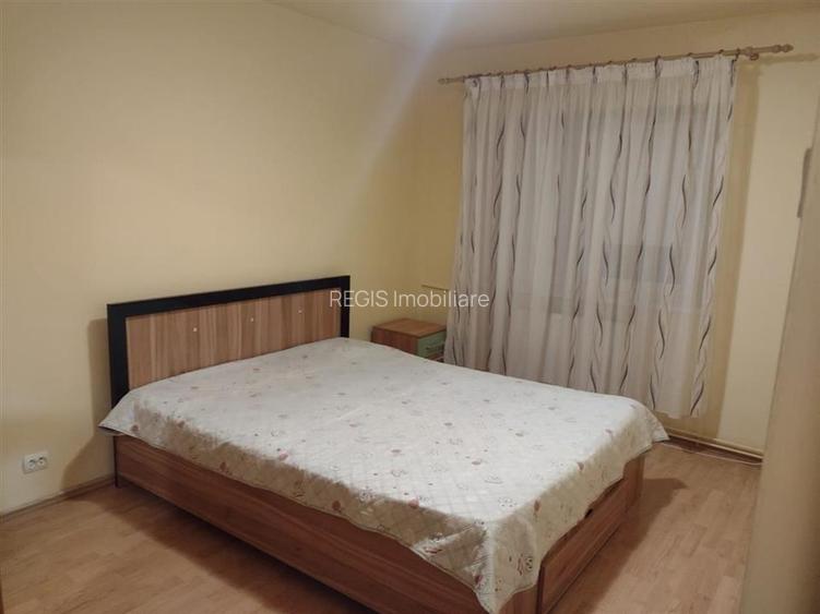 Apartament spatios 2 camere decomandat Tractoru - 6