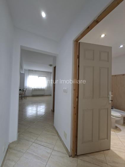 Mioritei (Carrefour)-3 cam decomandat/ 2 bai /centrala /renovat/et.4 cu sarpanta - 10