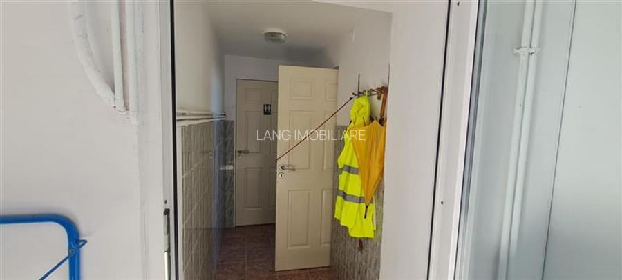 TEREN CU CLADIRI FUNCTII MULTIPLE - 10