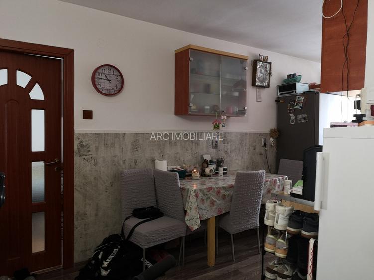 Apartament 3 camere decomandat, etajul 1 - 4