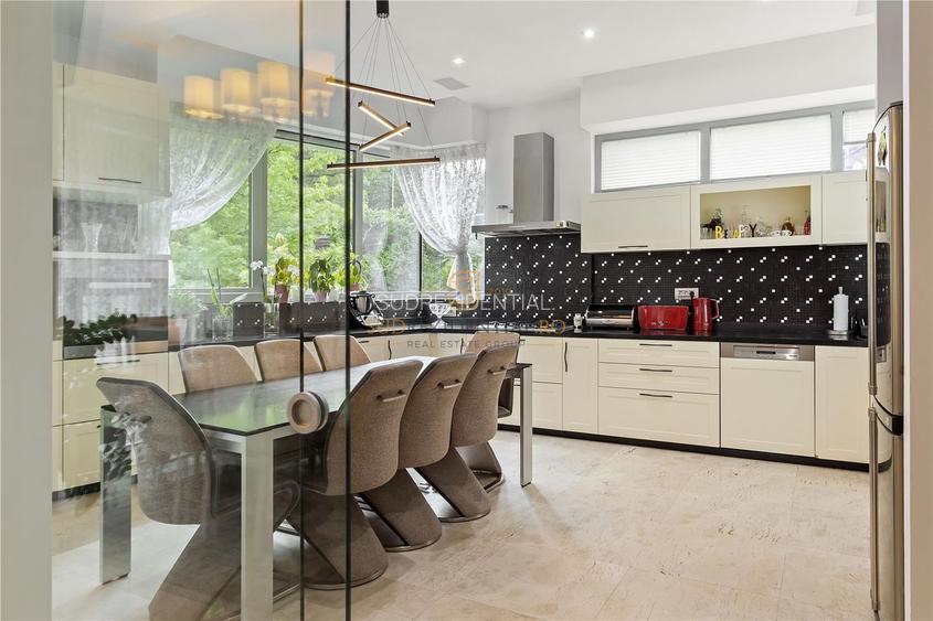 Vila exclusivista cu piscina, sauna si crama, 479.27 mp, langa padure - 5