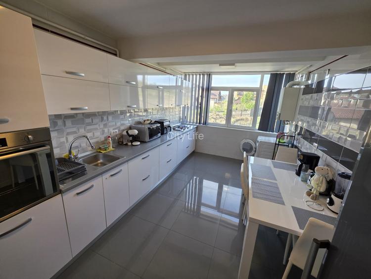 Apartament modern 4 camere  la 600 m de Family Market Bucium - 3