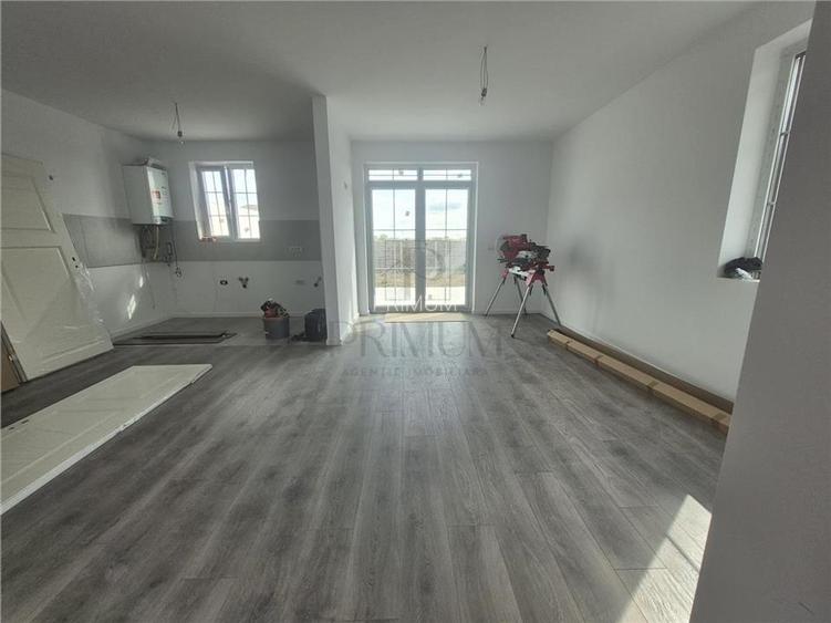 Duplex pe parter - zona excelenta - toate utilitatile - 3