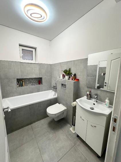 Vand casa in comuna Giarmata - 11