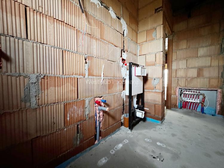 Duplex despartit prin camera tehnica, 121mp utili,350mp teren -Mosnita - 20