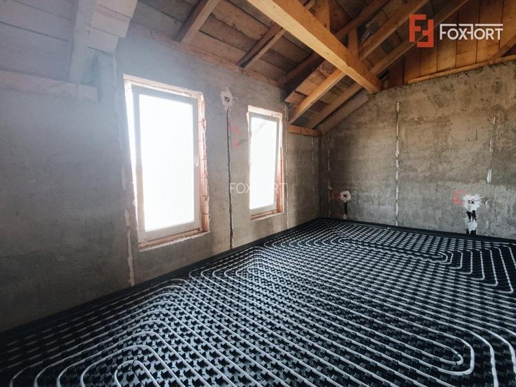 Duplex 4 camere si teren de 300 mp - zona Mosnita Veche  - 5