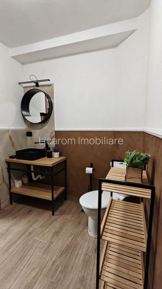 COMISION 0. Corp de casa,Carpatilor intrare in Racadau,P+E,4 camere. - 22