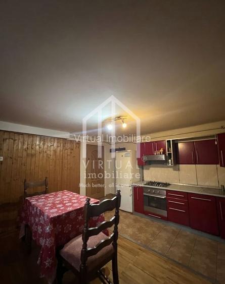 Casa formata din 2 apartamente, 2 garaje,  3 bai - zona Trei Stejari - 19