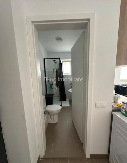 Apartament /spațiu comercial cu 2 camere , strada Răzoare - 5