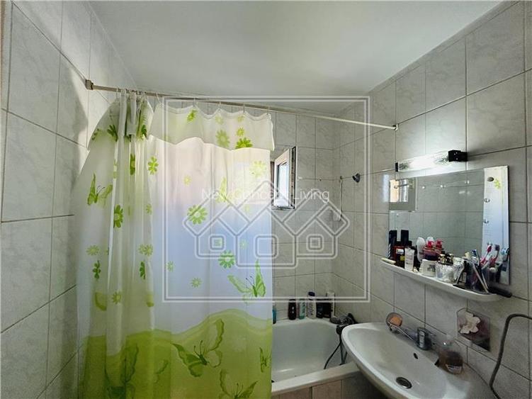 Apartament de vanzare in Sibiu - 3 camere, 2 balcoane si pivnita - - 17