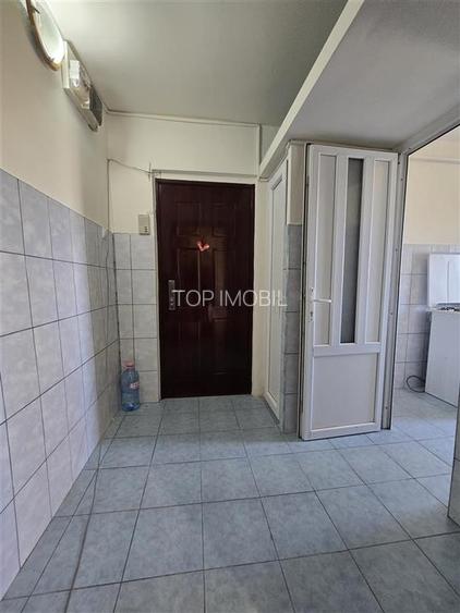 Etaj 2 - Mircea cel Batran, 2 camere, liber - 12