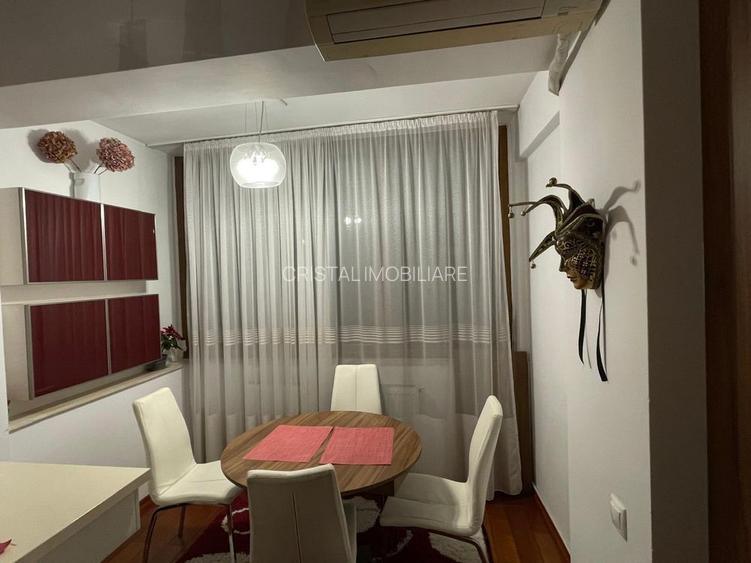 Închiriere Apartament cu 3 camere, 140 mp, parcare subterana, centrala proprie - 2