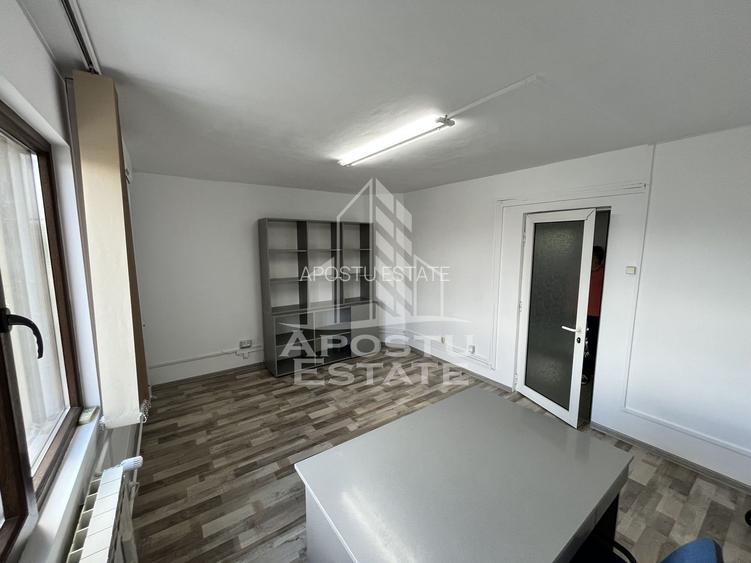 Spatiu pentru birou de inchiriat 16 mp zona Iulius Town, Timisoara. - 2