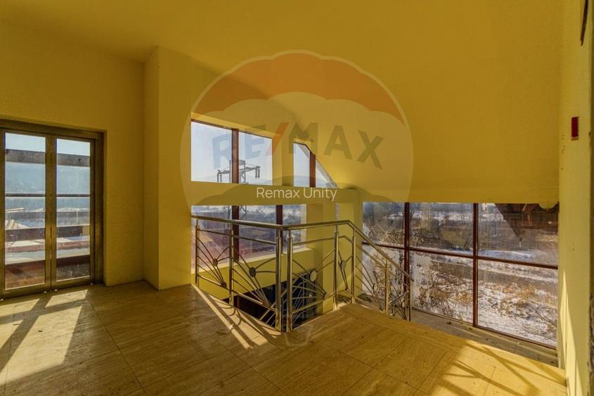 Activ Hotelier SubEvaluat | 18.000 mp construiti | 3 ha teren | BRASOV - 47