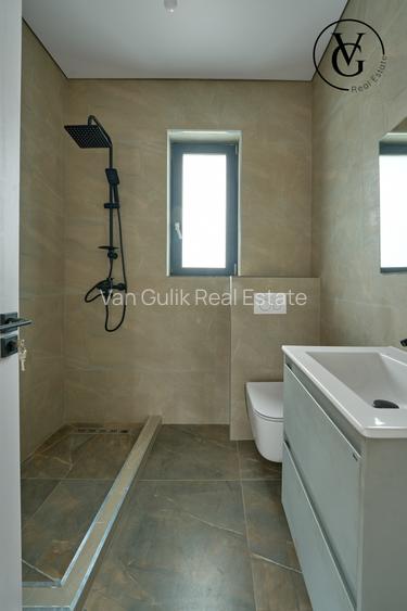 Vila modernă - finisată -terasă circulabila vedere lac și mare - 19