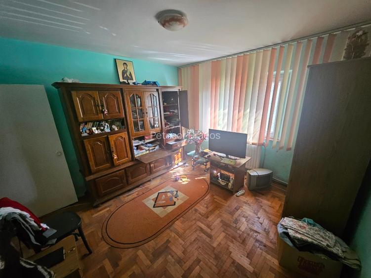 Apartament 3 camere, Onești, zona de sus - 2