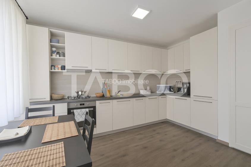 Casa de vanzare in Zavoi cu 3 camere 2 bai curte libera de 50 mp - 7