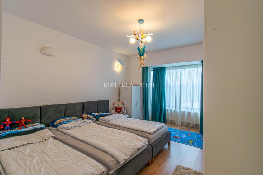 Vilă modernă cu vedere la lac, minicomplex inchis - 23