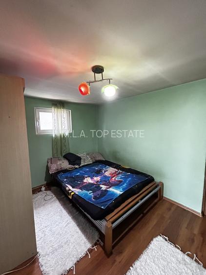 Casa 8 Camere Cu Teren 1500mp In Cermei - 30