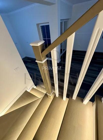 Duplex individual superb - 5 camere - zona excelenta - canalizare - asfalt - 4