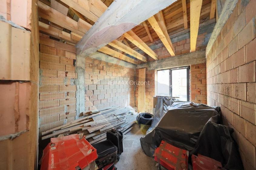 Casa cu potential de investitie, constructie noua la rosu - 17