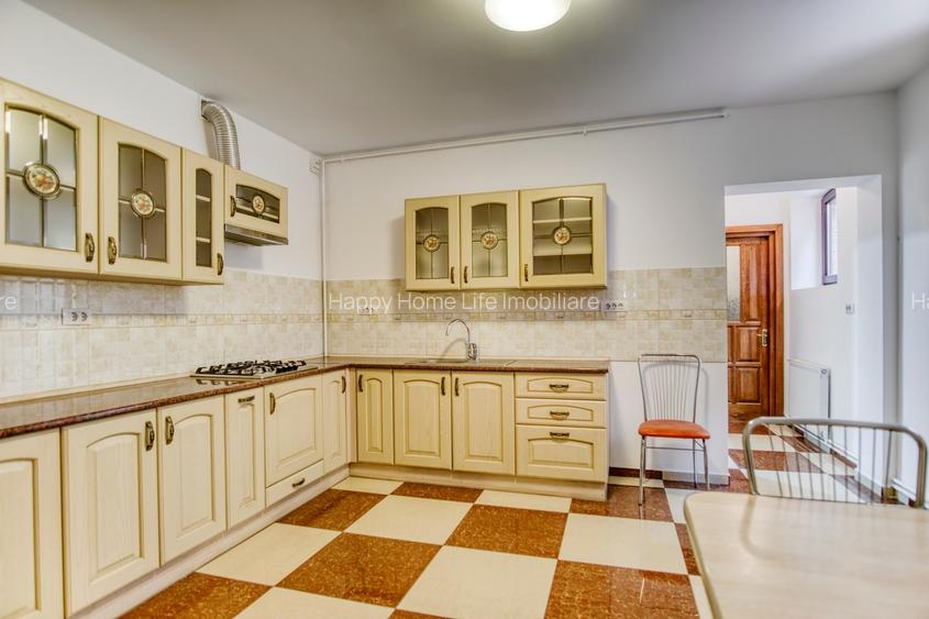 Universitate bld Carol Parcu Izvorul Rece Casa 11 camere, 2 locuri de parcare - 21