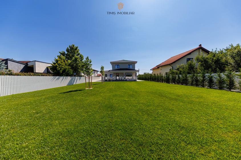 Casa individuala | 4 dormitoare, garaj si teren de 1.000 mp | Com 0% - 12