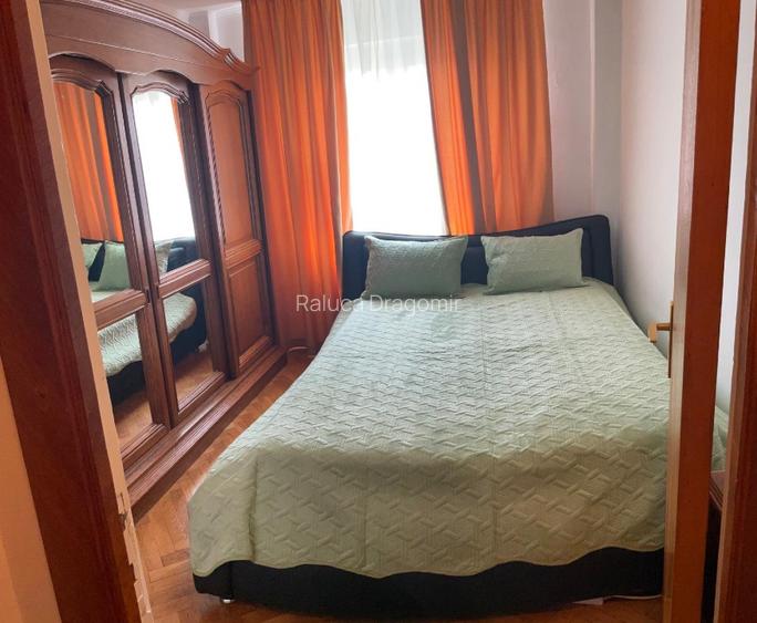 Proprietar, inchiriez apartament 3 camere, Bdul. Tineretului - 4