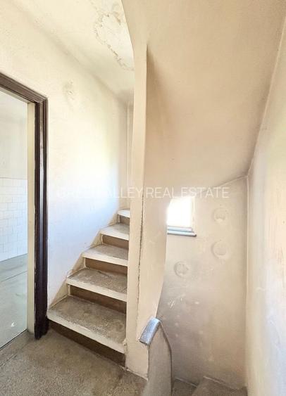 VILA INTERBELICA IN CURS DE RENOVARE COMPUSA DIN DOUA APARTAMENTE - PARCUL CAROL - 11