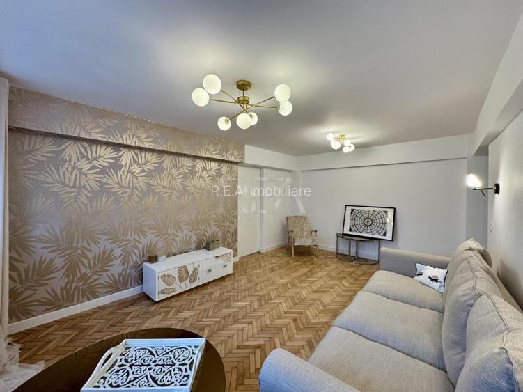 3 camere la intrarea in Parc Cinema Floreasca  - 3