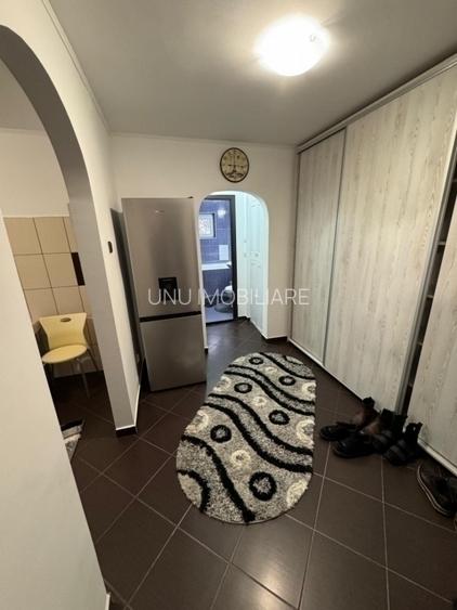 Etaj intermediar 2 Camere Decomandat 53mp Mobilat Bloc 1984 zona Nicolina - 6