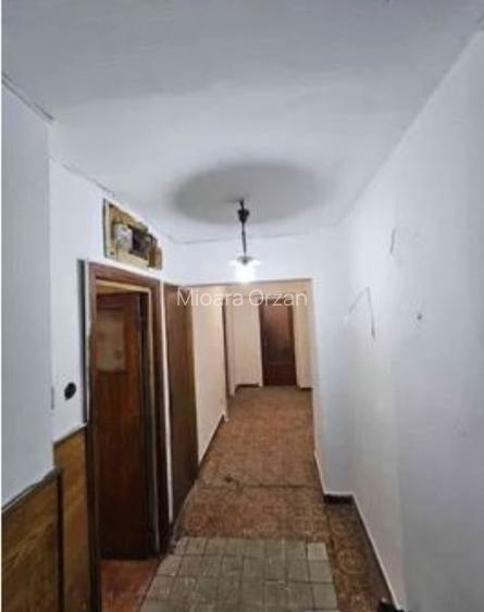 Dorobanti (stradal), reper  ASE, ap 4 camere, etaj 3/10, bloc 1980 - 3