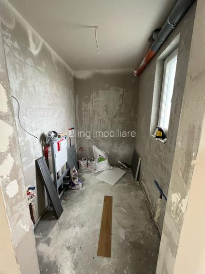 Casa individuala, 5 camere , 137mp uitli cu 415mp de teren. Dezmir - 11