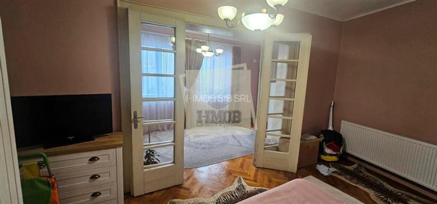 Apartament 3 camere decomandat 93mp renovat zona Orasul de Jos - 4