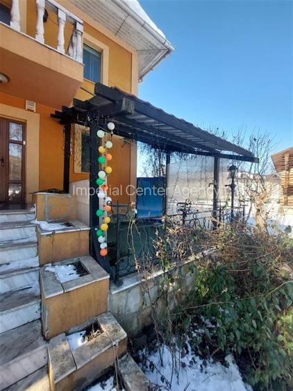 CASA DE FAMILIE in zona rezidentiala ultracentrala Onesti DE VANZARE IN EXCLUSIV - 2