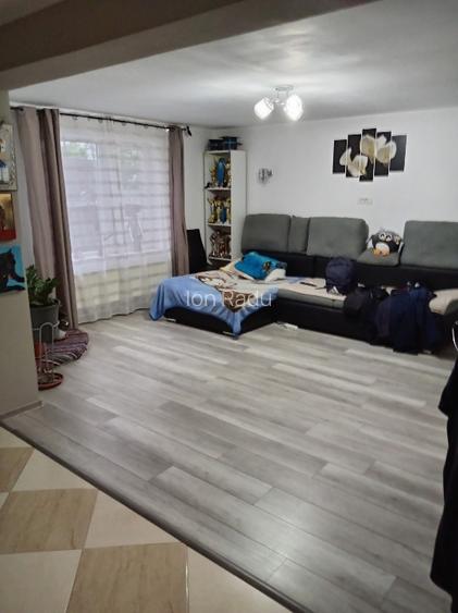 Casa de vânzare Parter +Etaj - 2
