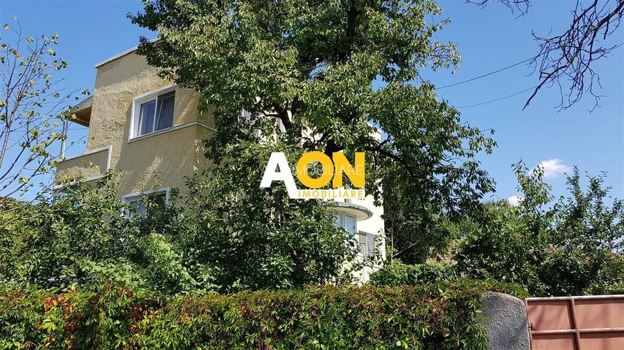 Casa situata in imediata apropiere a Cetatii - 2